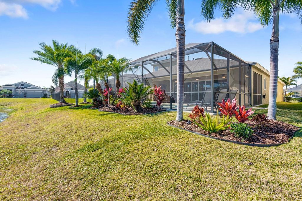 Image 50 of property listing at 7328 PARADISO DRIVE, Apollo Beach, FL 33572