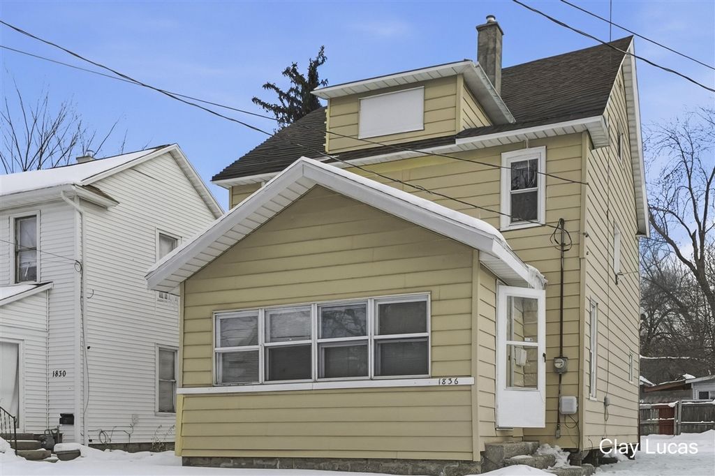 1836 Buchanan Avenue, Grand Rapids, MI 49507