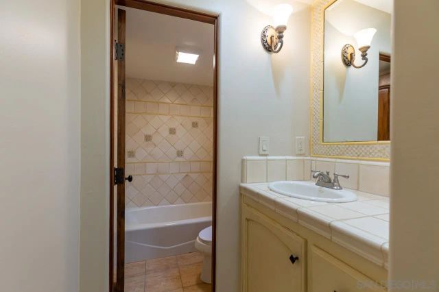 6724 Dwane Ave, San Diego, CA 92120