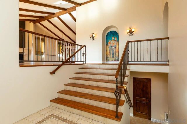 6724 Dwane Ave, San Diego, CA 92120