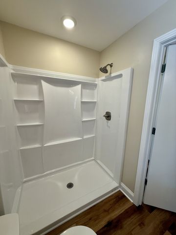 2825 Lylewood Rd, Woodlawn, TN 37191