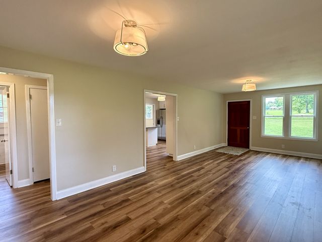 2825 Lylewood Rd, Woodlawn, TN 37191