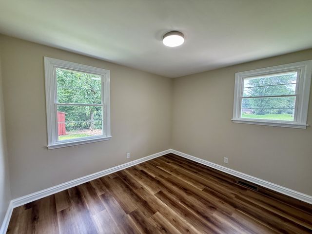 2825 Lylewood Rd, Woodlawn, TN 37191