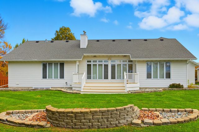 1059 Sommerset Place, West Fargo, ND 58078