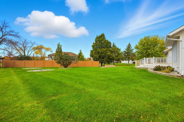 1059 Sommerset Place, West Fargo, ND 58078