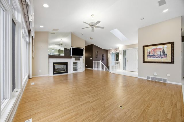 1059 Sommerset Place, West Fargo, ND 58078