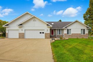 1059 Sommerset Place, West Fargo, ND 58078