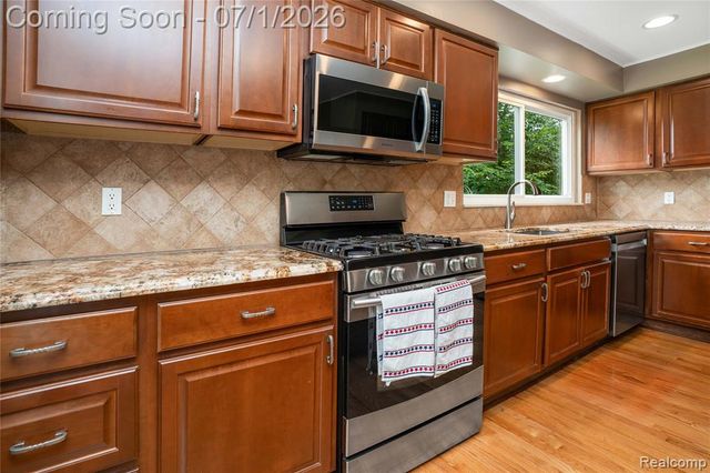 5441 Langlewood Drive, West Bloomfield, MI 48322