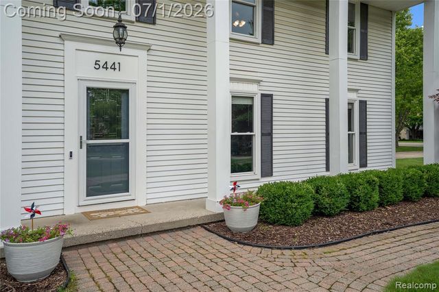 5441 Langlewood Drive, West Bloomfield, MI 48322