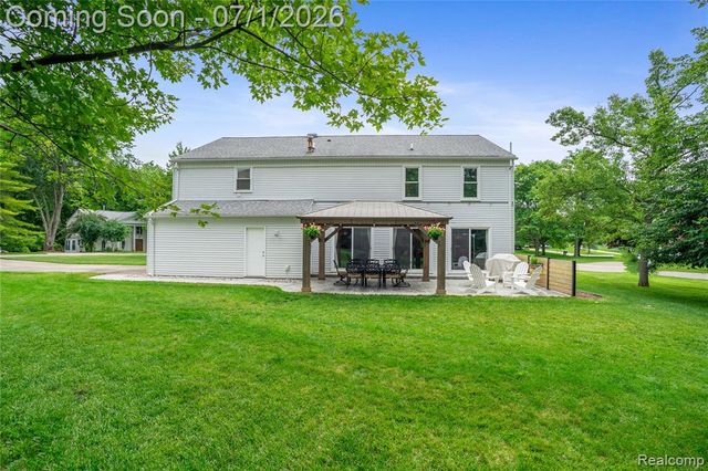5441 Langlewood Drive, West Bloomfield, MI 48322