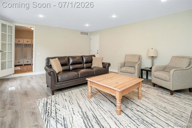 5441 Langlewood Drive, West Bloomfield, MI 48322