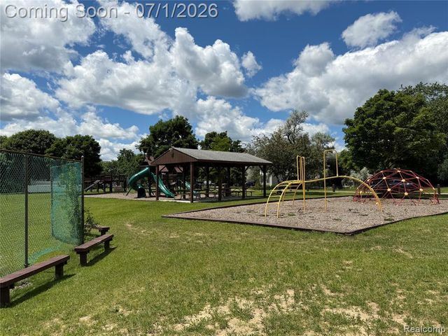 5441 Langlewood Drive, West Bloomfield, MI 48322