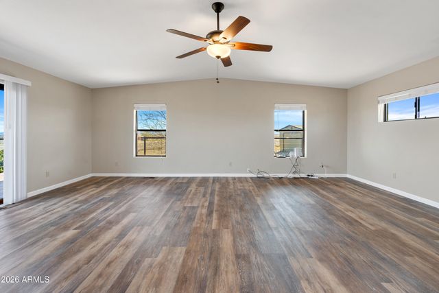 1445 S Table Mountain Road, Chino Valley, AZ 86323