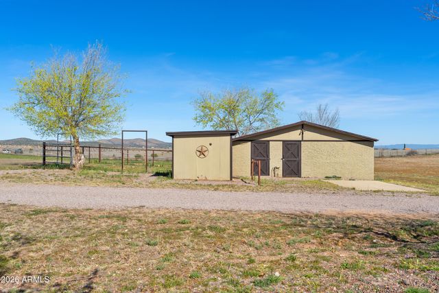 1445 S Table Mountain Road, Chino Valley, AZ 86323
