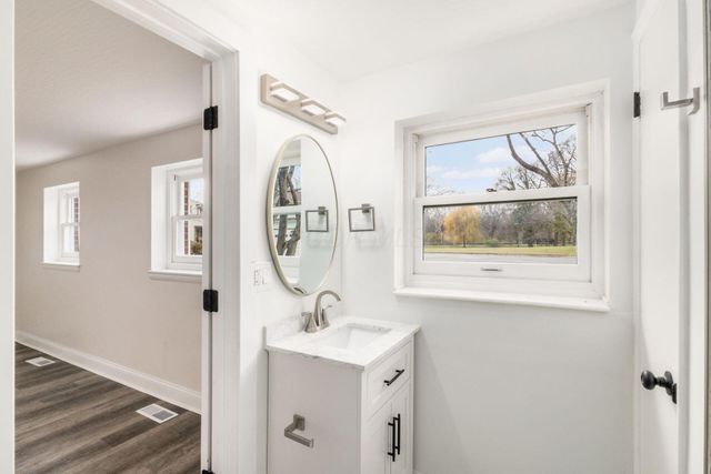 325 Starrett Court, Columbus, OH 43214