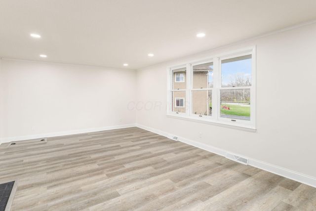 325 Starrett Court, Columbus, OH 43214