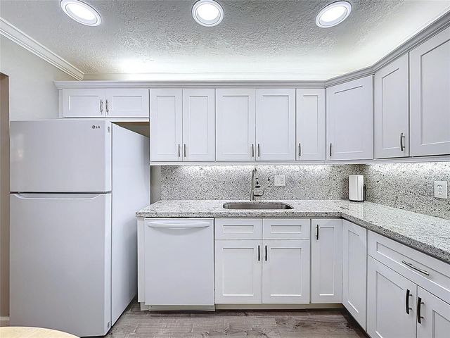 4211 NW 41st Street 205, Lauderdale Lakes, FL 33319