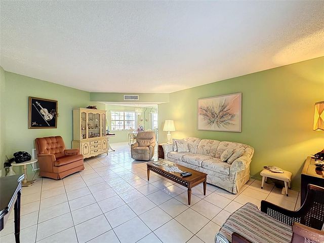 4211 NW 41st Street 205, Lauderdale Lakes, FL 33319