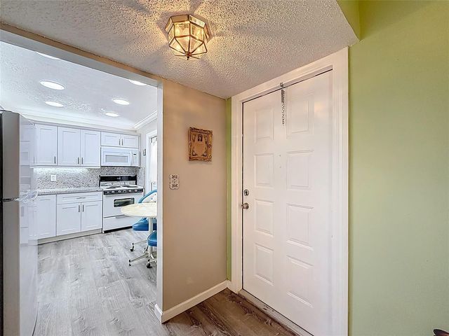 4211 NW 41st Street 205, Lauderdale Lakes, FL 33319