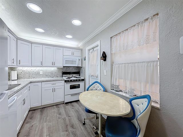 4211 NW 41st Street 205, Lauderdale Lakes, FL 33319