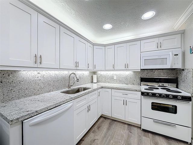 4211 NW 41st Street 205, Lauderdale Lakes, FL 33319