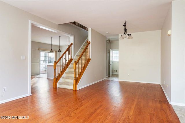 10 Hemingway Lane, Columbus, NJ 08022