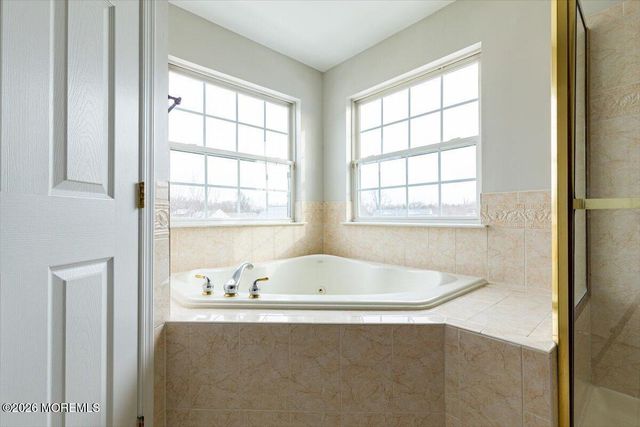 10 Hemingway Lane, Columbus, NJ 08022