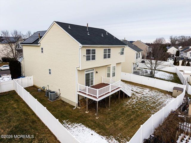 10 Hemingway Lane, Columbus, NJ 08022