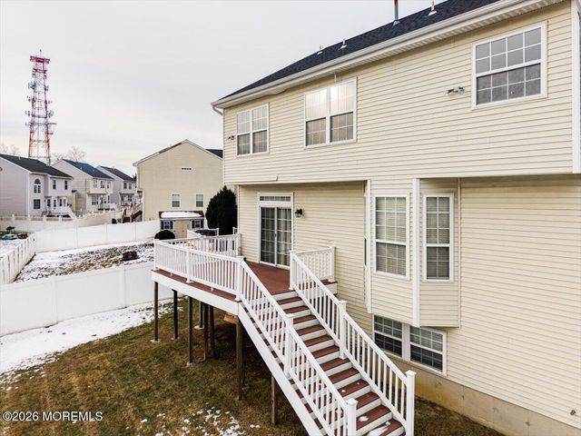 10 Hemingway Lane, Columbus, NJ 08022