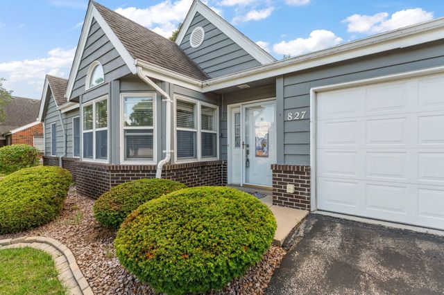 827 Kenmare Pkwy, Crown Point, IN 46307