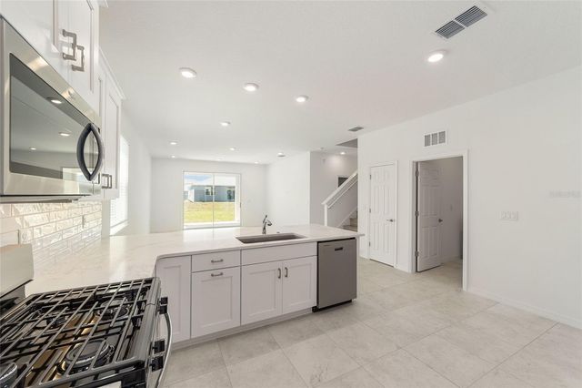 5702 SW 70TH AVENUE, Ocala, FL 34476