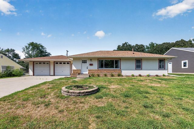 2124 Dixon Drive, Bloomington, MN 55431