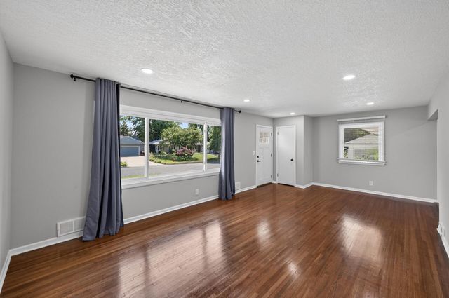 2124 Dixon Drive, Bloomington, MN 55431