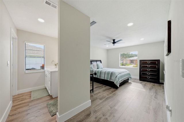 1915 W DEL WEBB BOULEVARD, Sun City Center, FL 33573