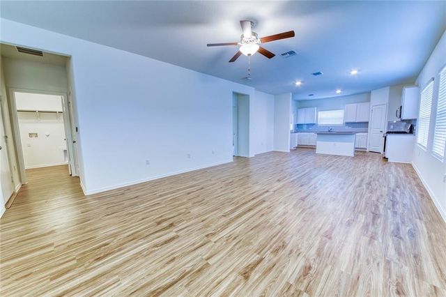 15401 Summer Ray DR NE, Del Valle, TX 78617