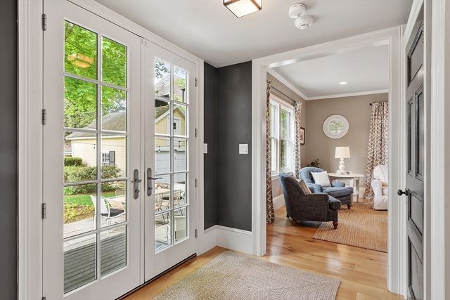 59 Elm St, Concord, MA 01742