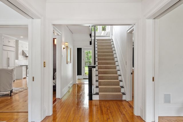 59 Elm St, Concord, MA 01742