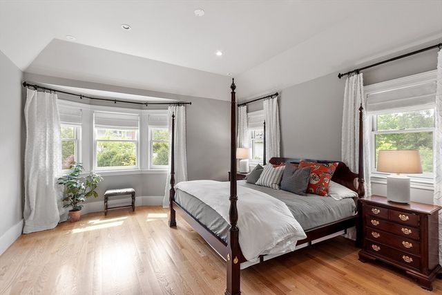 59 Elm St, Concord, MA 01742