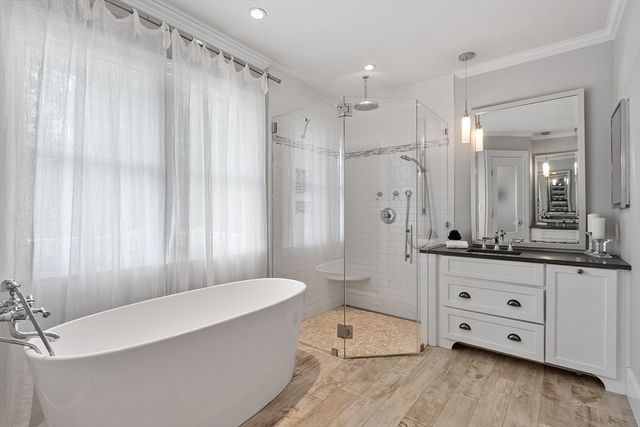 59 Elm St, Concord, MA 01742