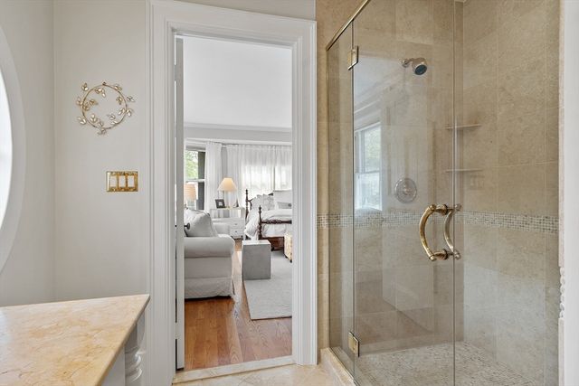 59 Elm St, Concord, MA 01742