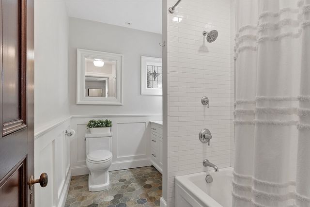 59 Elm St, Concord, MA 01742