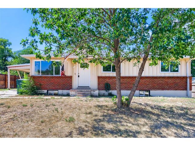 116 Ash Ave, Castle Rock, CO 80104