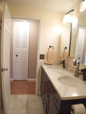 8439 Torchwood Lane, Cicero, NY 13039