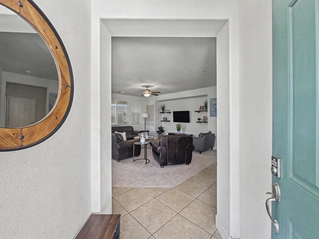 Image 11 of property listing at 3659 N Pearwood Avenue, Fresno, CA 93727