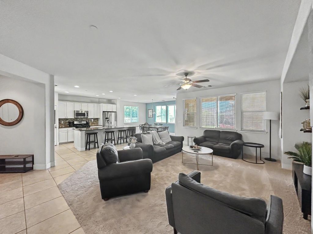 Image 14 of property listing at 3659 N Pearwood Avenue, Fresno, CA 93727