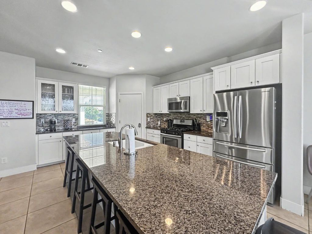 Image 18 of property listing at 3659 N Pearwood Avenue, Fresno, CA 93727