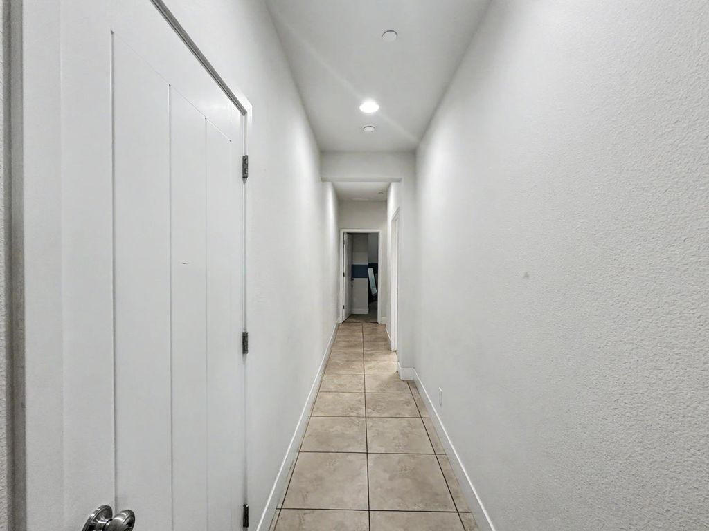 Image 19 of property listing at 3659 N Pearwood Avenue, Fresno, CA 93727
