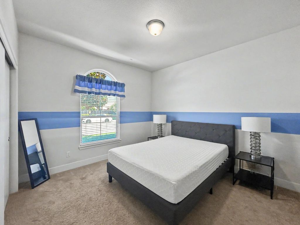 Image 21 of property listing at 3659 N Pearwood Avenue, Fresno, CA 93727