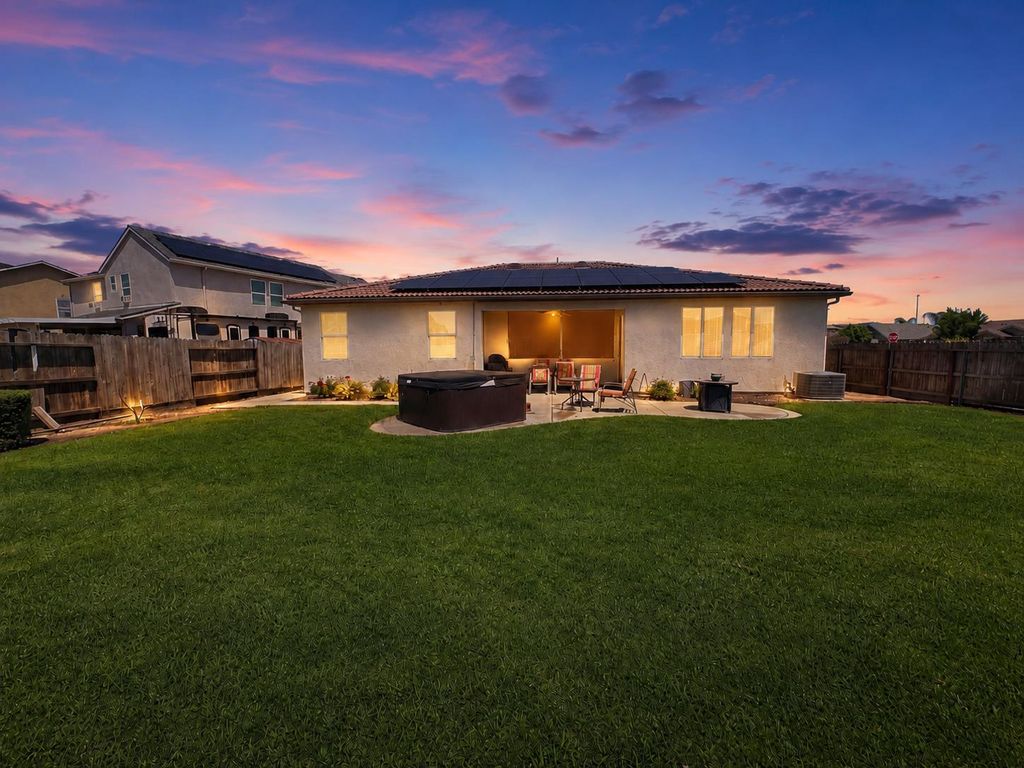 Image 38 of property listing at 3659 N Pearwood Avenue, Fresno, CA 93727