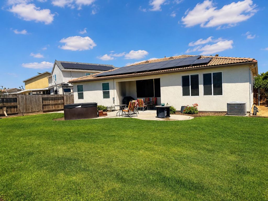 Image 39 of property listing at 3659 N Pearwood Avenue, Fresno, CA 93727
